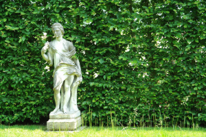 18de eeuws Frans marmeren tuinbeeld van Flora